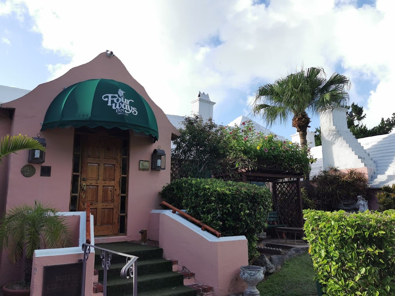 Fourways Restaurant & Inn